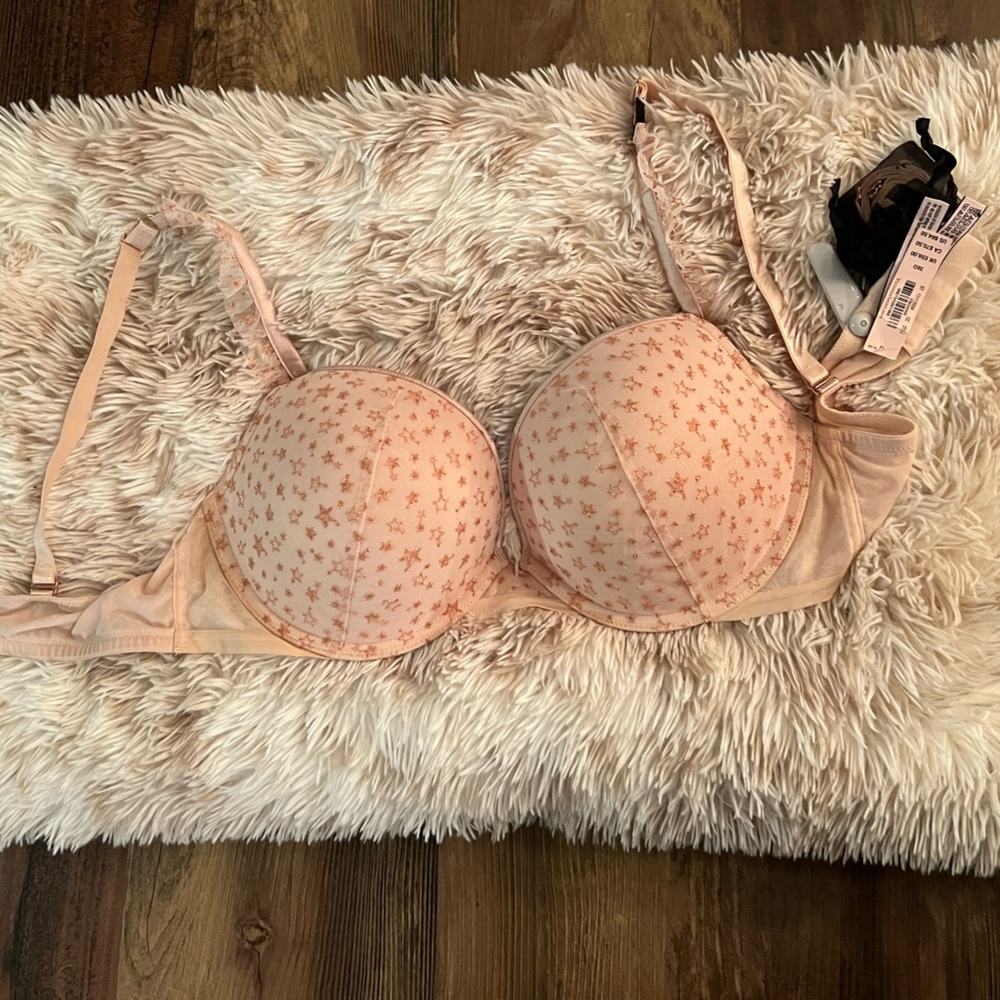36d Victoria secret push up bra